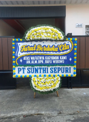 Papan Bunga Duka di Girian Atas